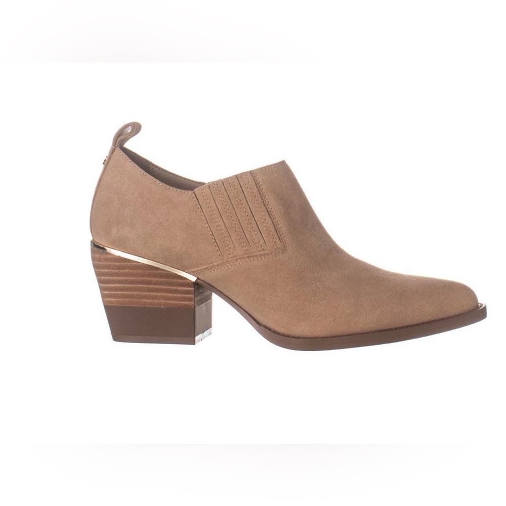 NWOT DKNY Roxy Shootie Pointed Toe Ankle Boots, Light Tan suede